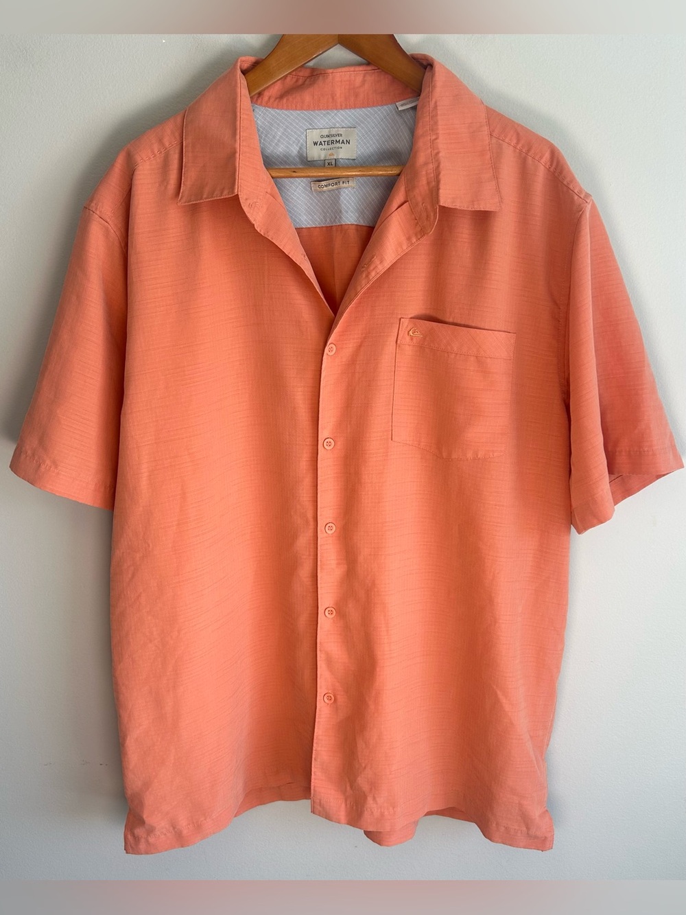 Quiksilver Mens Button Up Shirt XL Waterman Collection Camp Comfort Peach Orange